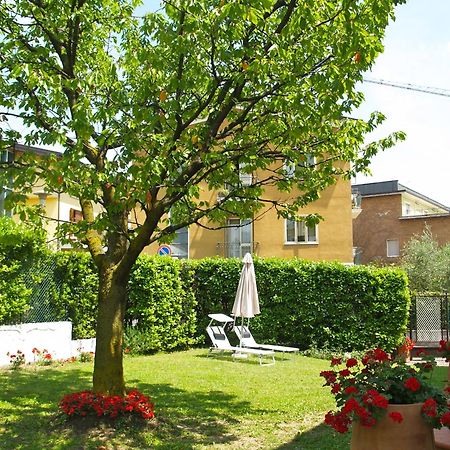 B&B La Maison degli Angeli Desenzano del Garda Esterno foto